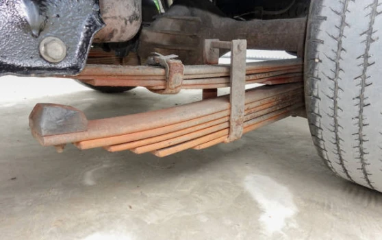 Comment entretenir les ressorts à lames de votre poids lourd